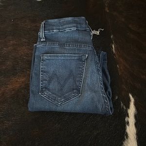 7 Of All Mankind High Waisted Ankle Fray Size 26